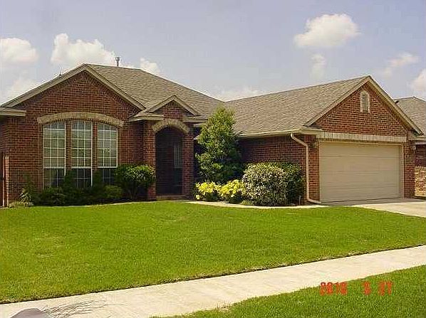 2nd image of 808 SW 158th St