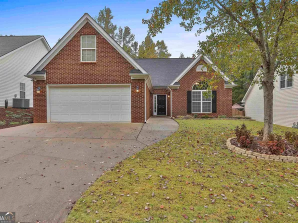 77 Parks Pl, Sharpsburg, GA 30277