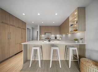 707 E 3rd St #110, North Vancouver, BC