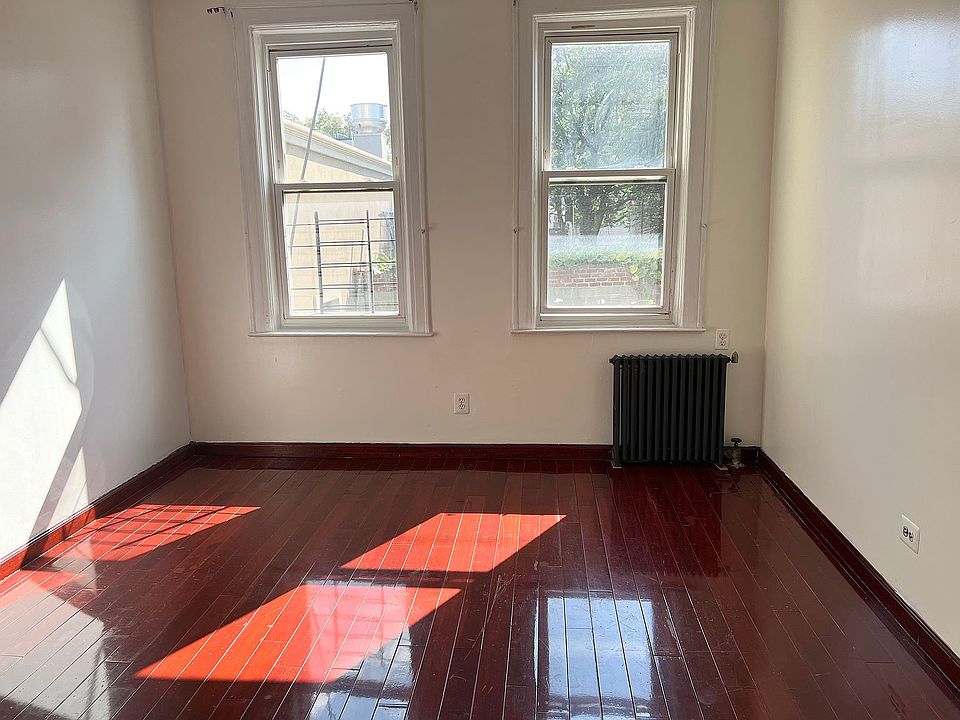 1st image of 12-12 31st Ave #2B