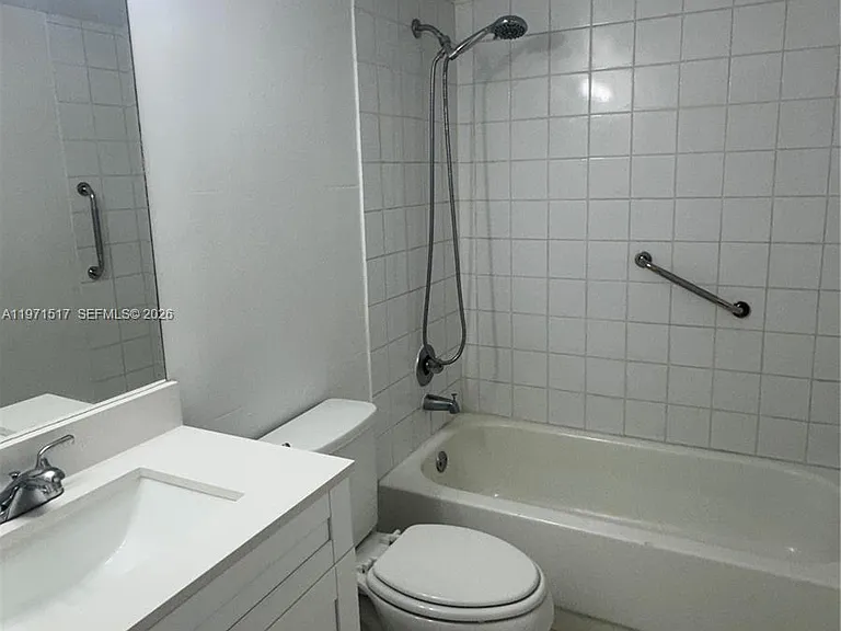 200 SW 132nd Way #207L — Photo 32