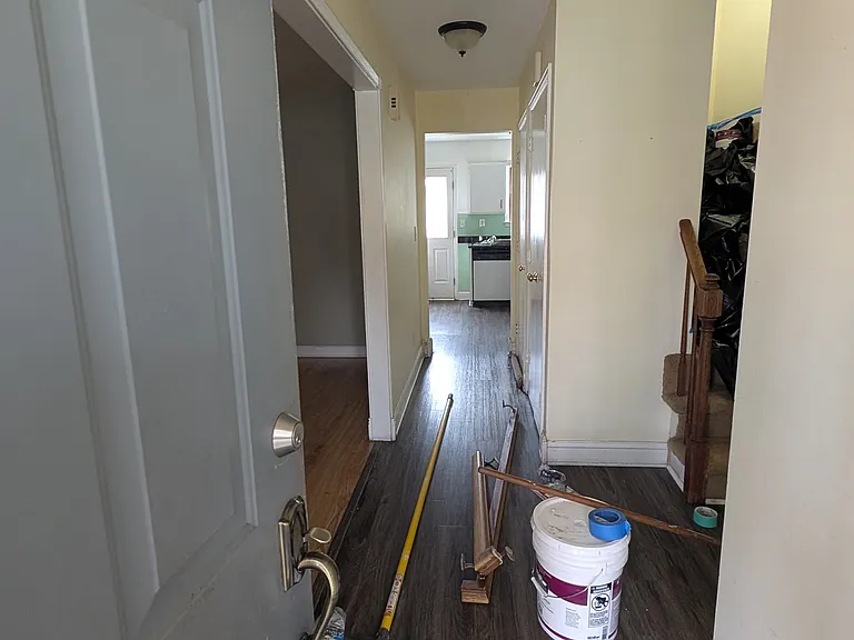 57 Waldron Ave — Photo 2