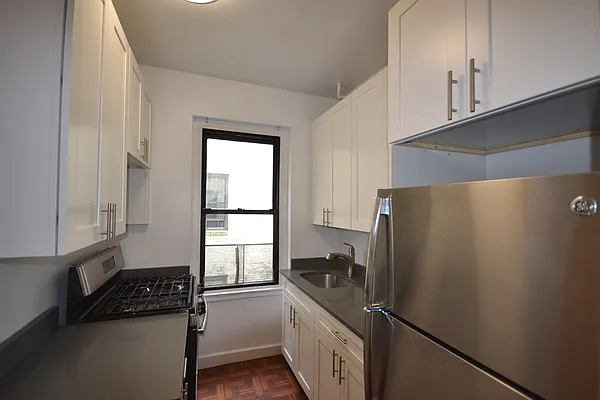 Rented by Silverstein Collection LLC  | media 4