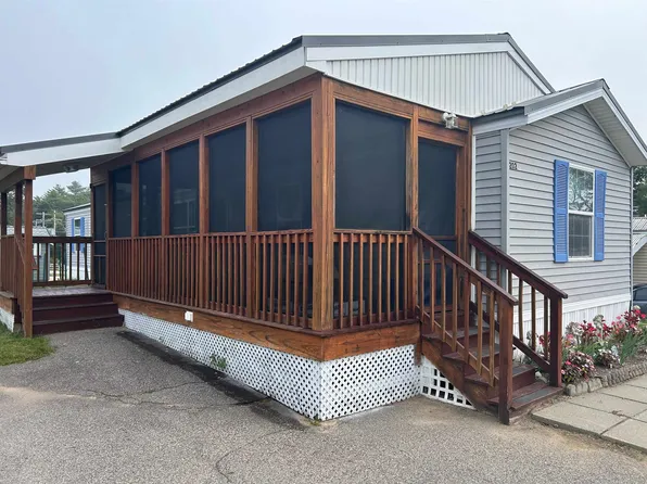 202 Sherwood Glen Road, Somersworth, NH 03878