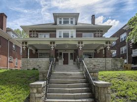 527 Gladstone Boulevard - 2N, 527 Gladstone Boulevard - 2N