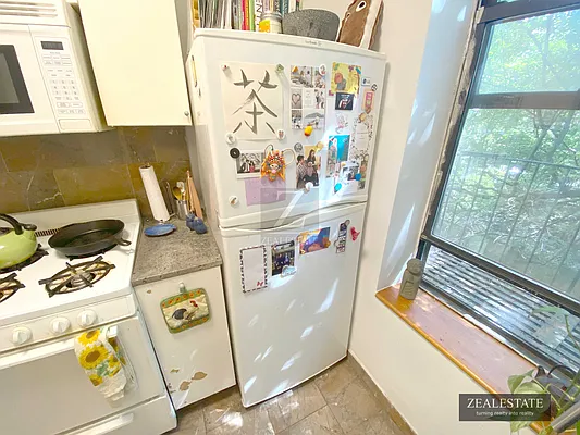 Rented by ZealEstate Group Inc | media 21