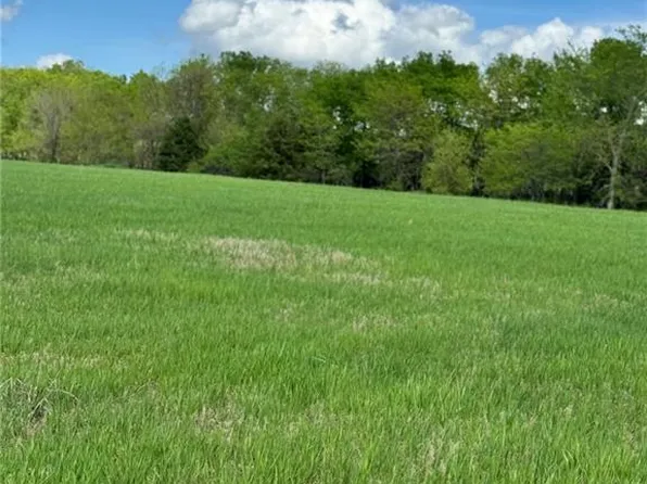 Pleasant Valley Rd, Paola, KS 66071