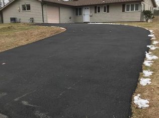 13 Nichols Rd, Peabody, MA 01960