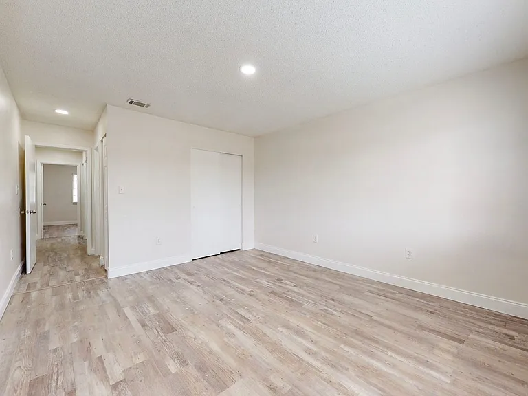 Janie B Apartments — Photo 28