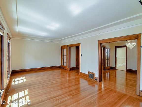 4th image of 2948 Polk St