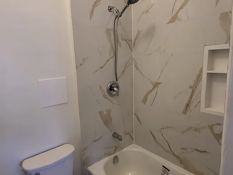 7 Thomas St #2 — Photo 4