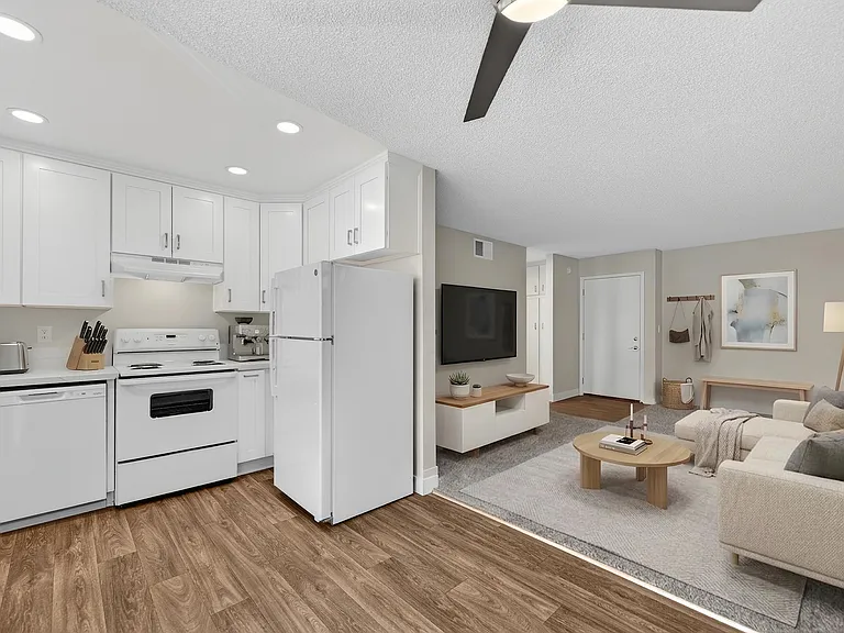 Prado Apartments — Photo 26