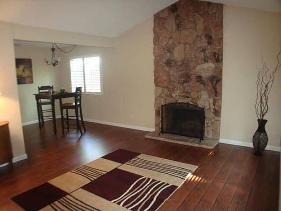 4th image of 1554 Buckridge Way