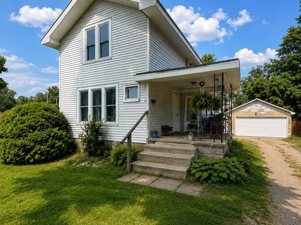 510 N Front St, Dowagiac, MI 49047