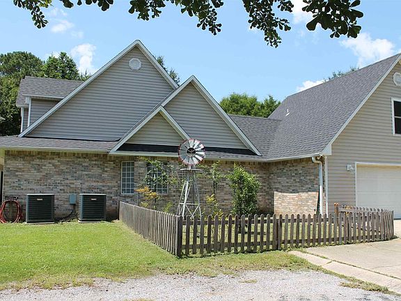 5th image of 5540 Forest Hills Ln
