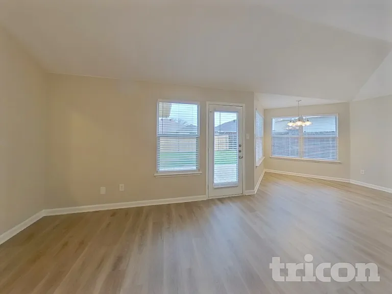 9641 Linton Dr — Photo 4