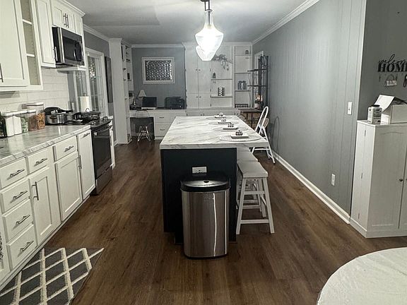 2nd image of 1716 Iris St SW