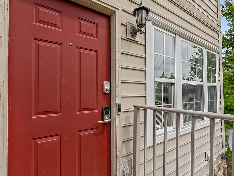 654 Lydia Ln #48 — Photo 3