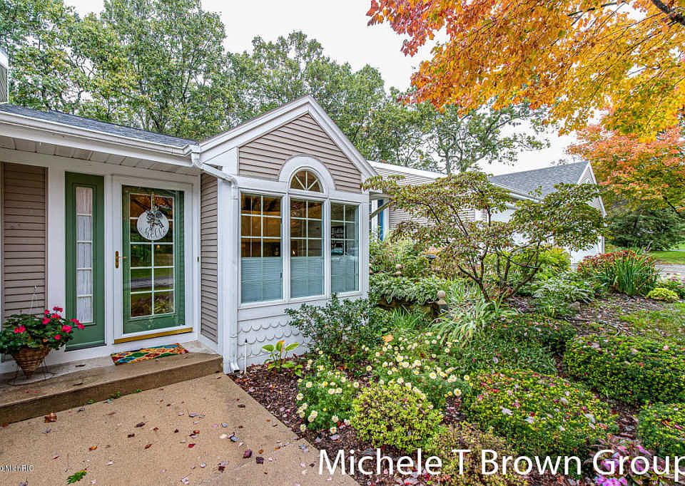 1st image of 4245 Valleyside Dr NE