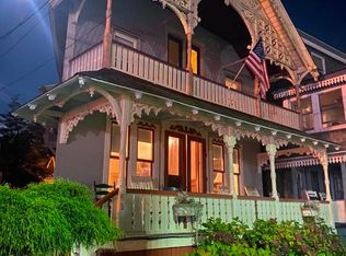 46 Lake Ave, Oak Bluffs, MA 02557