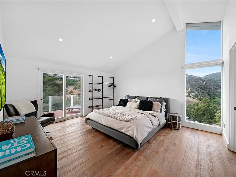 343 Emerald Bay — Photo 30