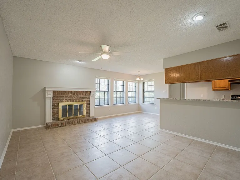 1731 Dynasty Cir — Photo 11