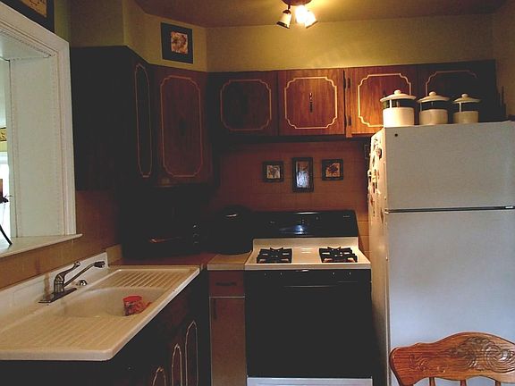 5th image of 8584 Wissahickon Ave