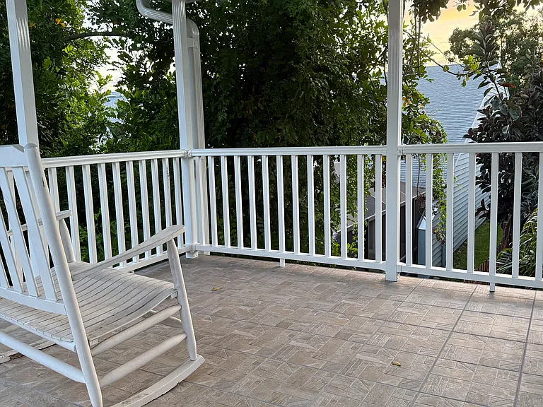 213 S Bradford Ave — Photo 19