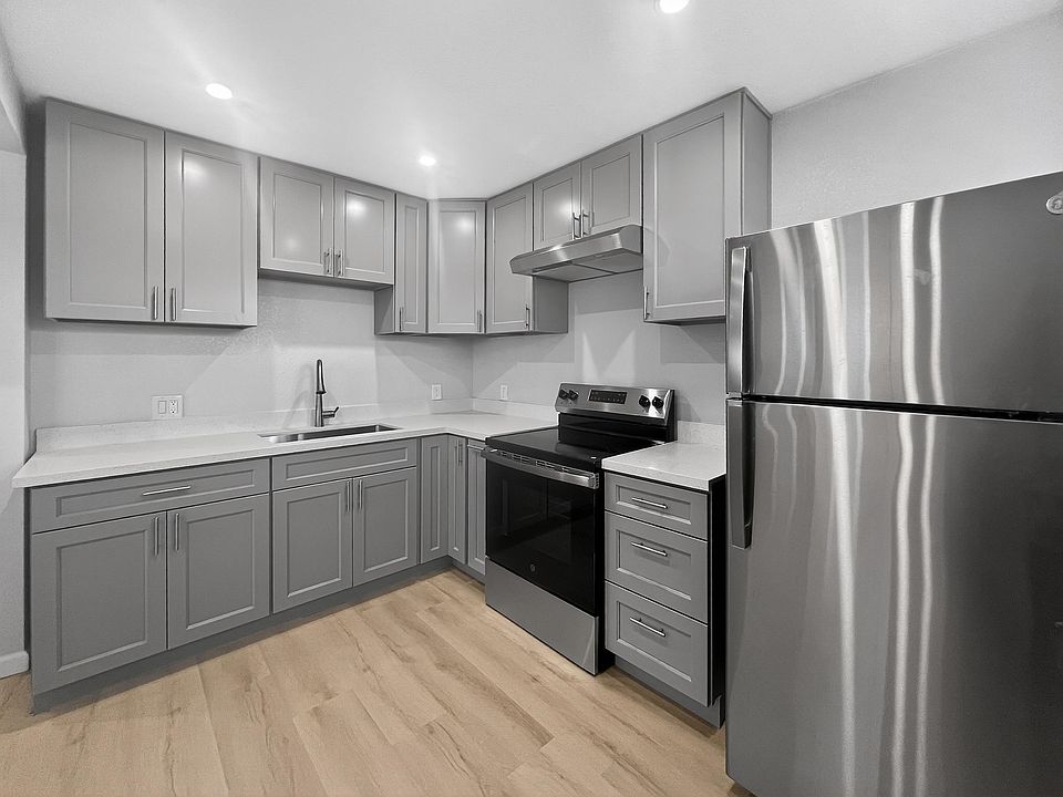 1st image of 409 W 18th St Unit B