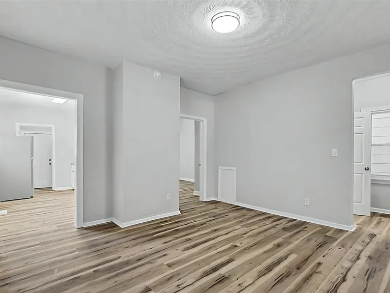 2517 Hale St #A — Photo 10