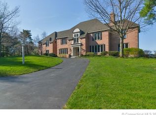 41 Ridgebury Rd, Avon, CT 06001