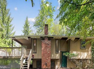 9121 Brandywine Dr, Tobyhanna, PA 18466