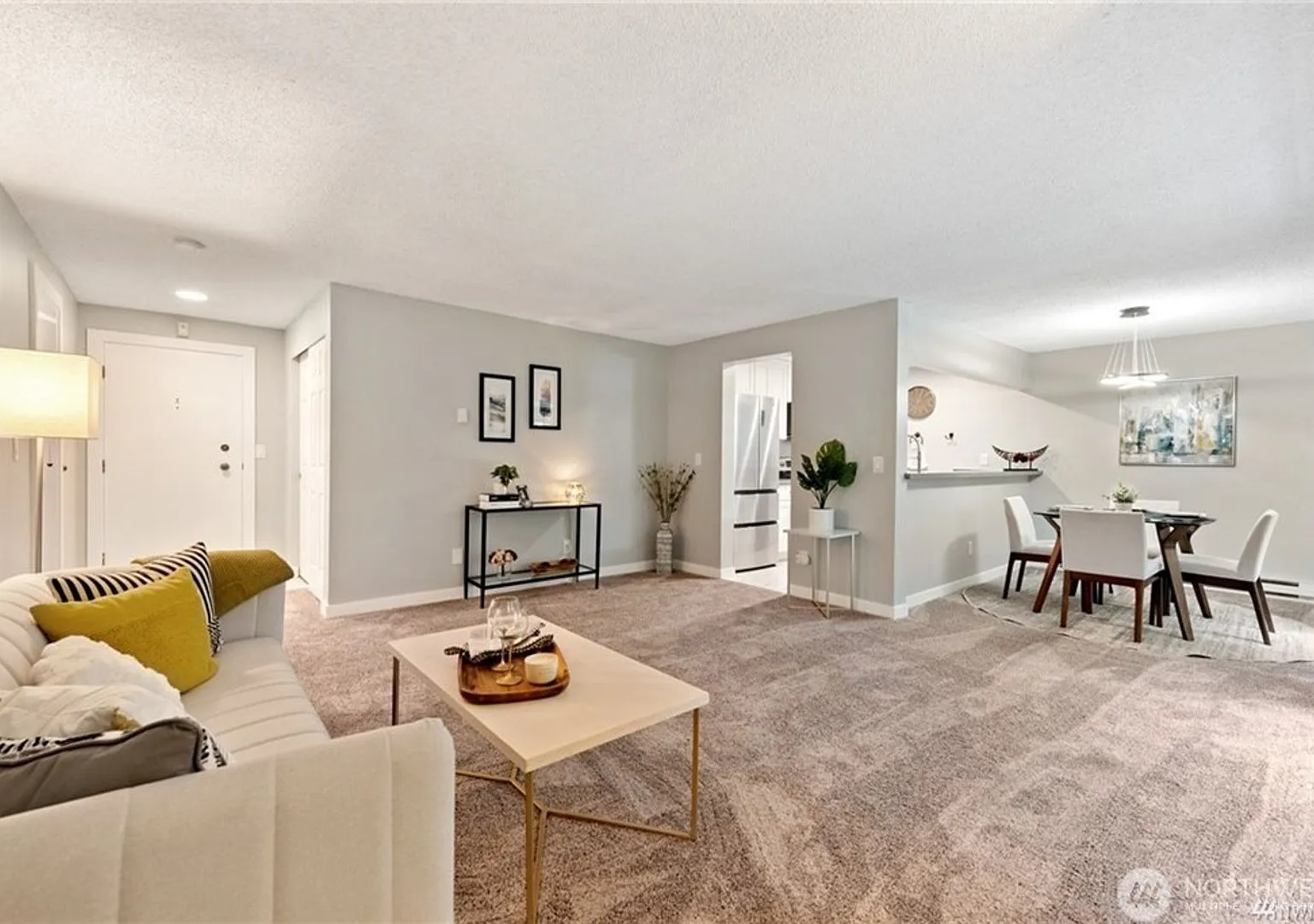 1Bd/1Ba Redmond Condo — Photo 2