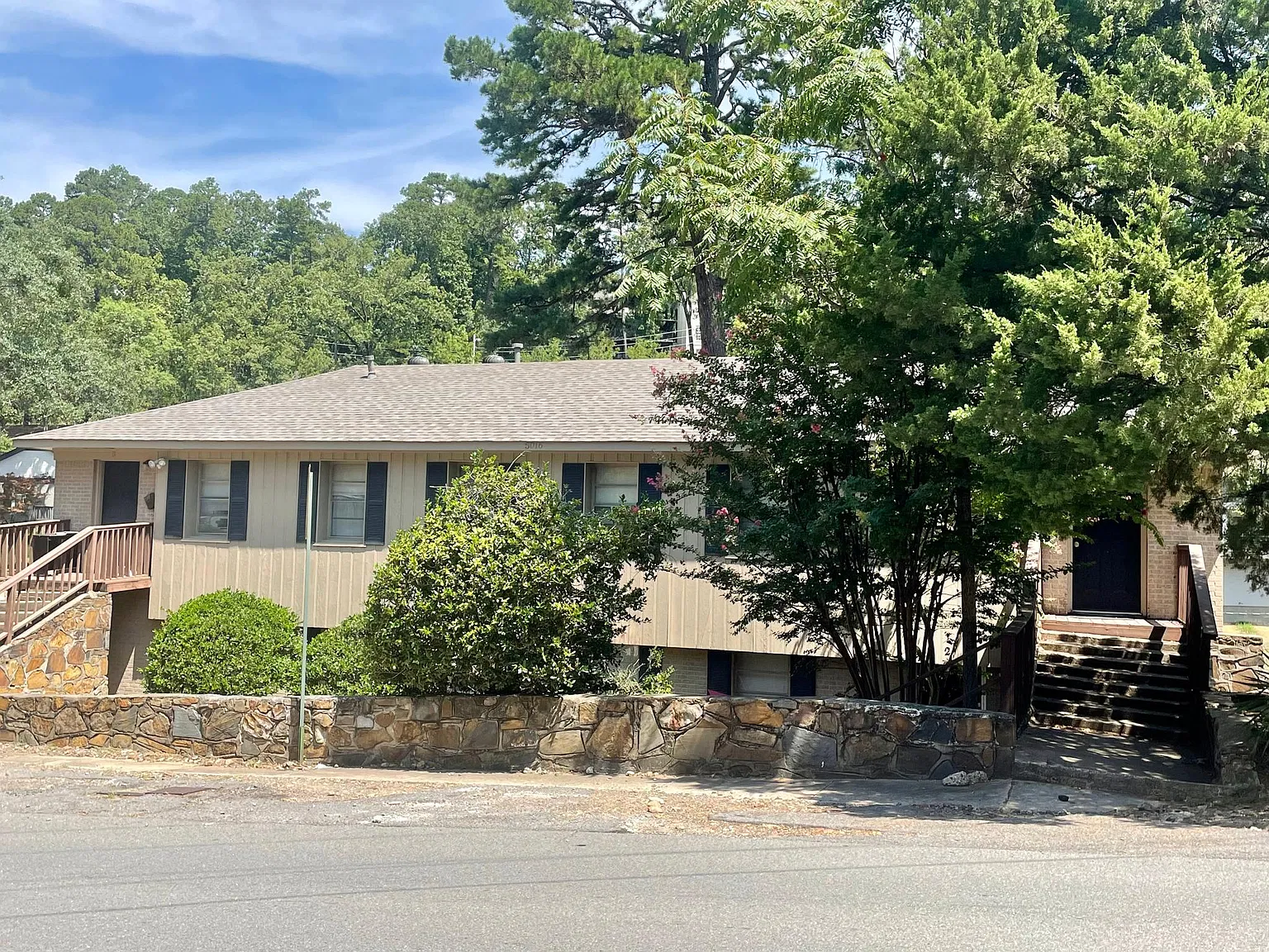 5016 N Lookout St — Photo 1
