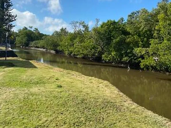 136 Flicker Ln, Everglades City, FL 34139