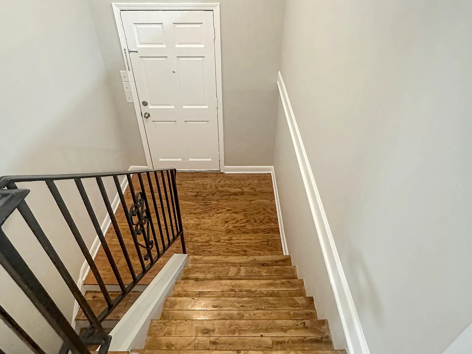 4 bed, 2100 sqft, $2,100 — Photo 3