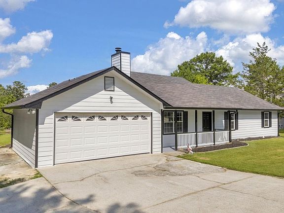 3rd image of 2848 Rocky Pointe Way
