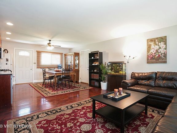 2nd image of 1061 Leahy Cir E