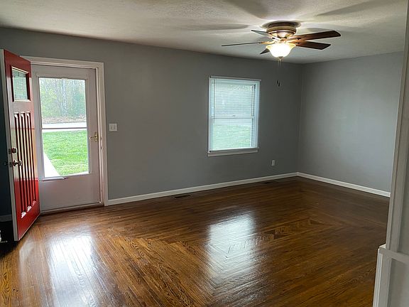 2nd image of 7724 Old Clinton Pike