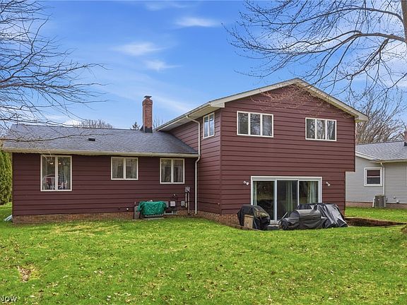 4th image of 980 Carlone Pl