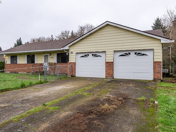 2nd image of 4412 NE 42nd Ave