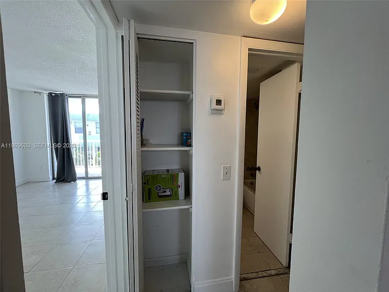 1801 S Treasure Dr #504 — Photo 19