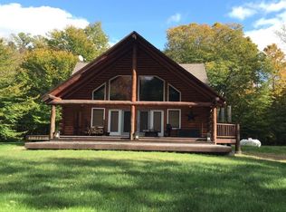 10696 Hopkins Rd, Garrettsville, OH 44231