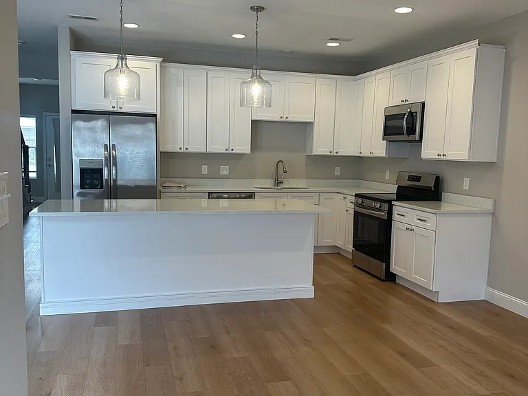 1338 Gatewood Ln — Photo 7