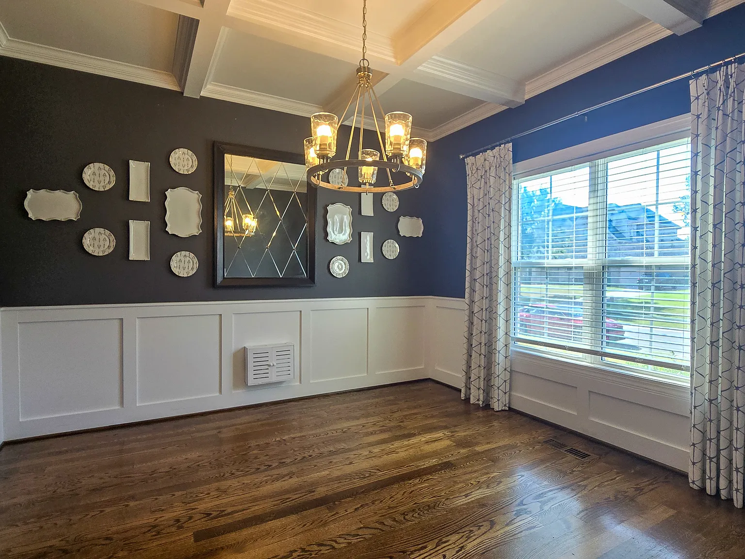 4 bed, 3022 sqft, $2,900 — Photo 2