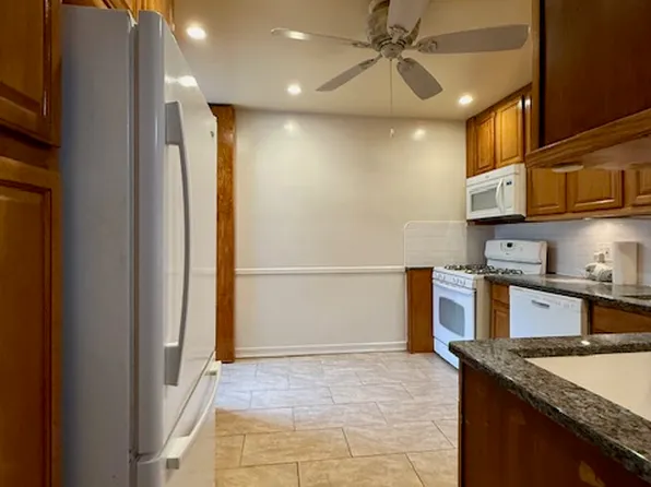 2211 Bragg Street image 8 of 12