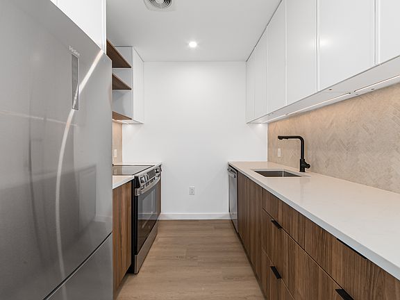 2nd image of 953 Dean St #702