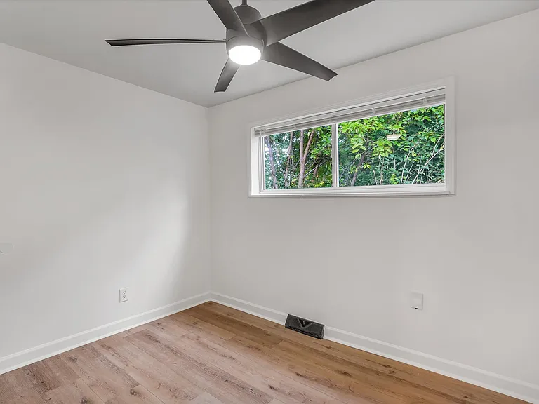 3021 Henrietta St — Photo 11
