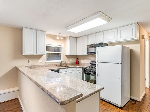 4th image of 1023 Taylor Ave APT A
