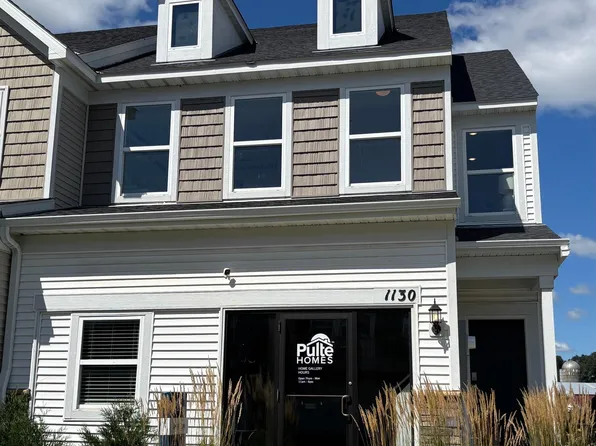 1130 Farrier Rd, Shakopee, MN 55379